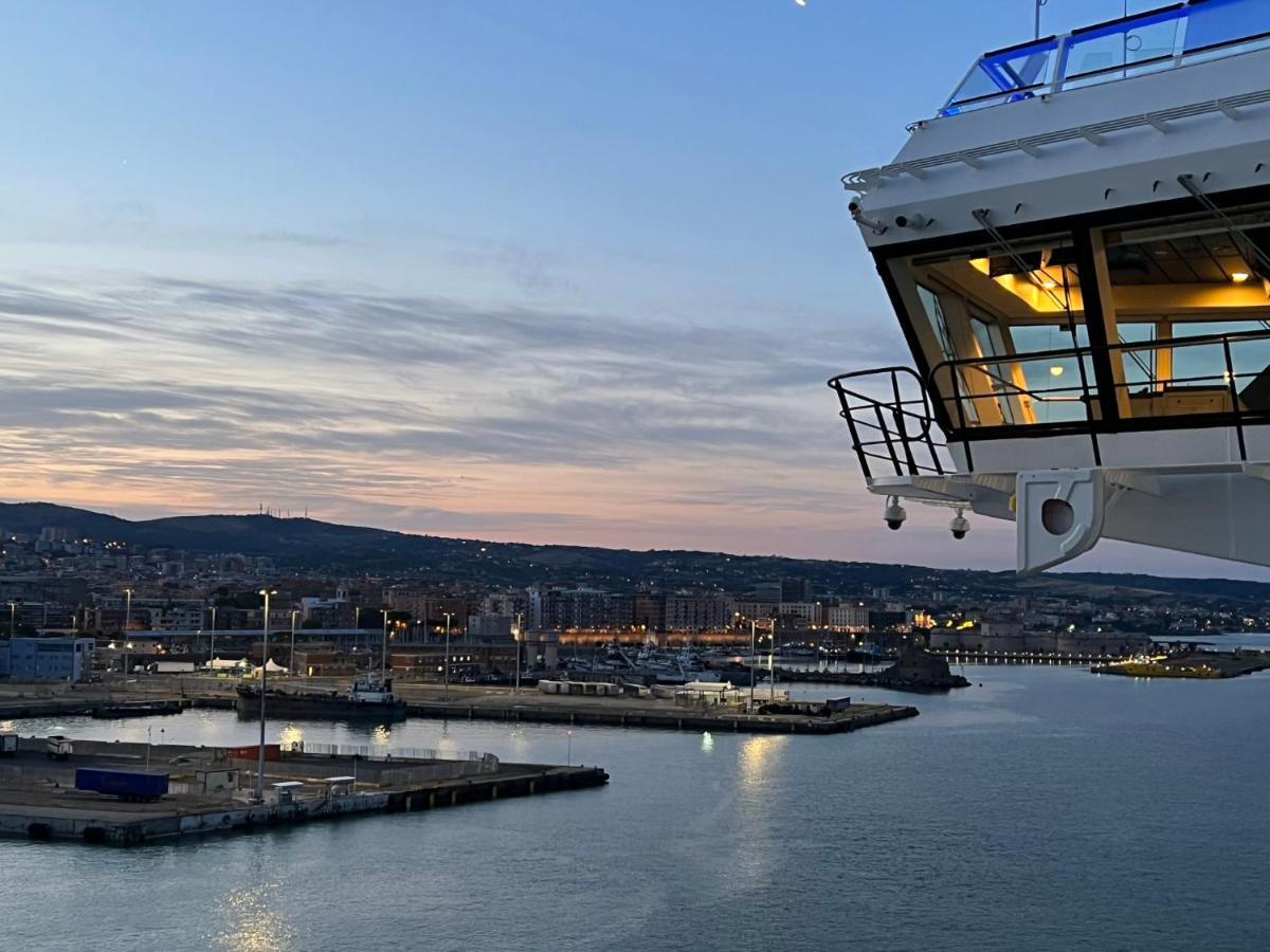 B&B Seataly By W Signature Experiences Civitavecchia Eksteriør bilde